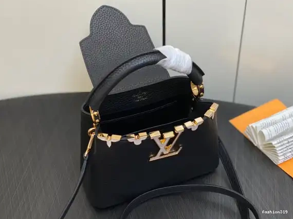 CAPUCINES VUITTON LOUIS BB 0422